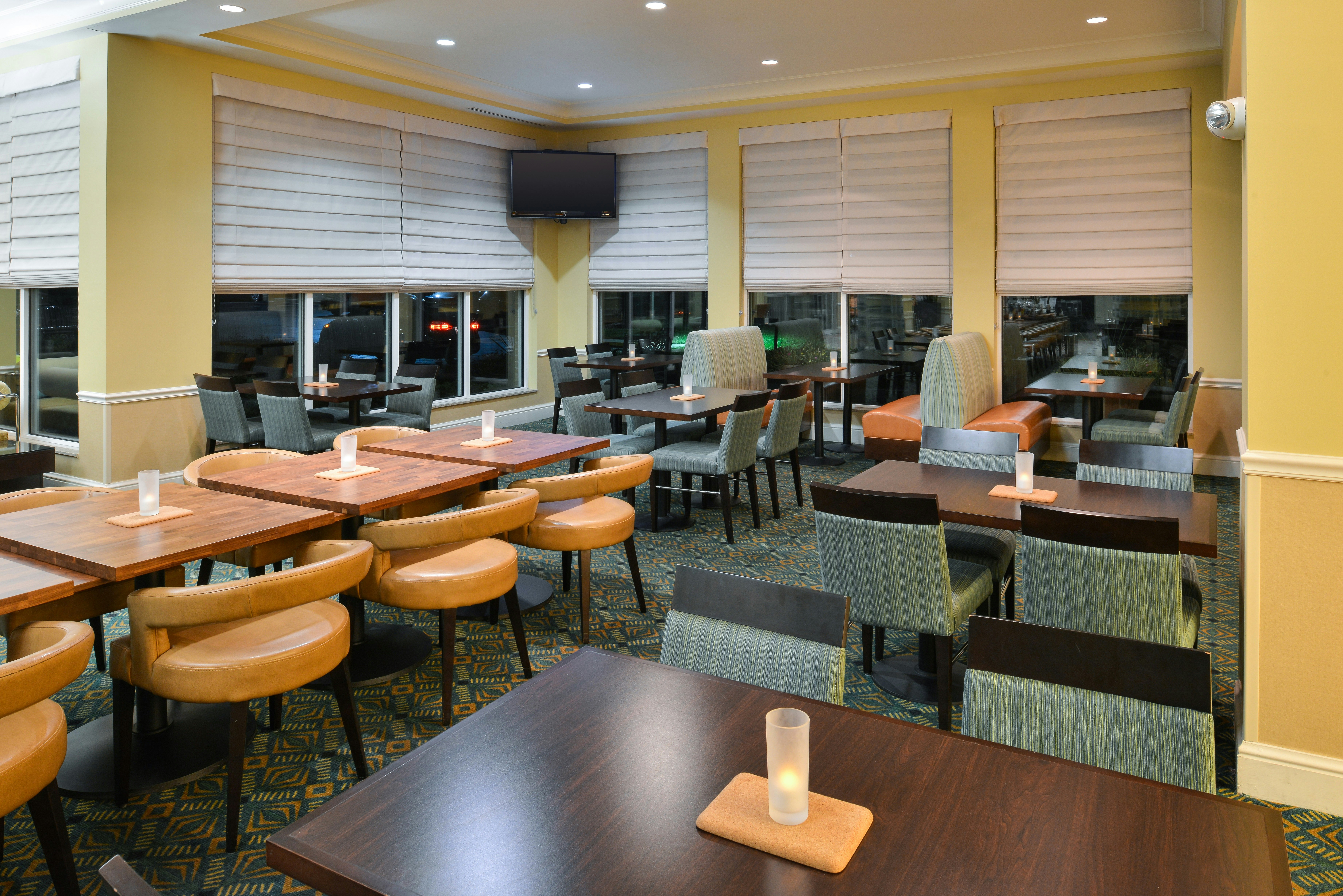 Hilton Garden Inn Columbia, MD 40/61