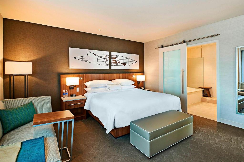 Presidential, Suite, King Bed, Sofa, Balcony