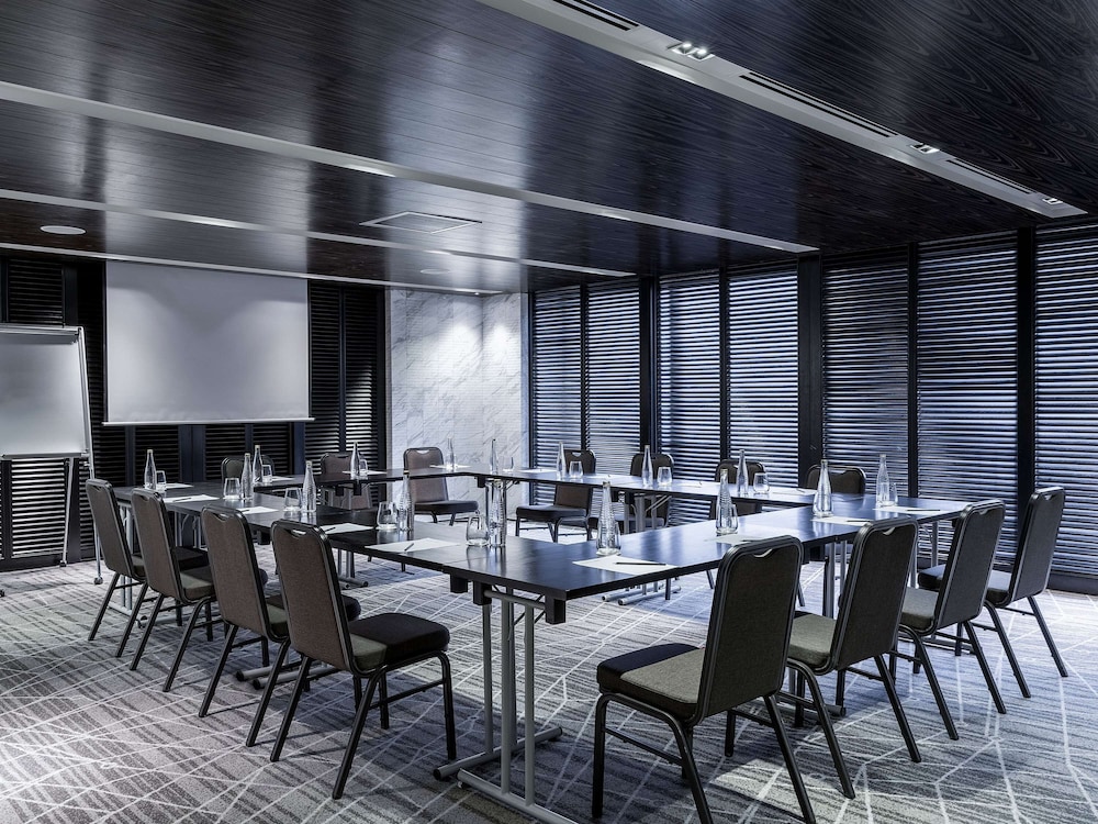 Movenpick Hotel & Convention Centre KLIA 51/63