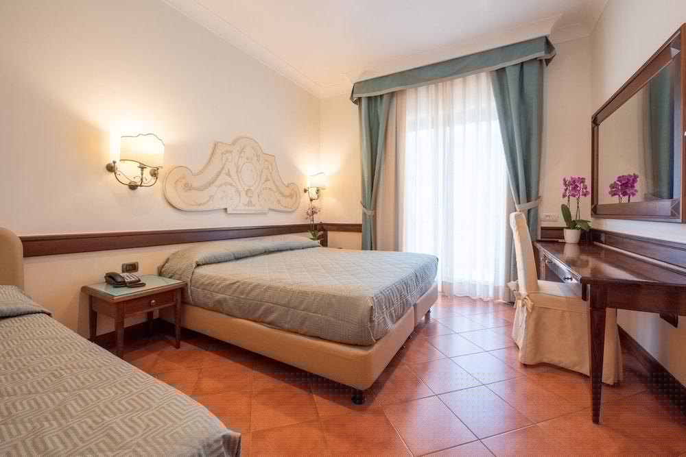 Hotel Michelangelo 32/76