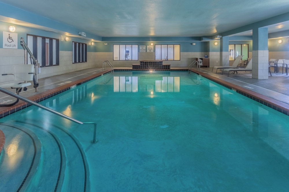 Holiday Inn Express Indianapolis Southeast 65/69