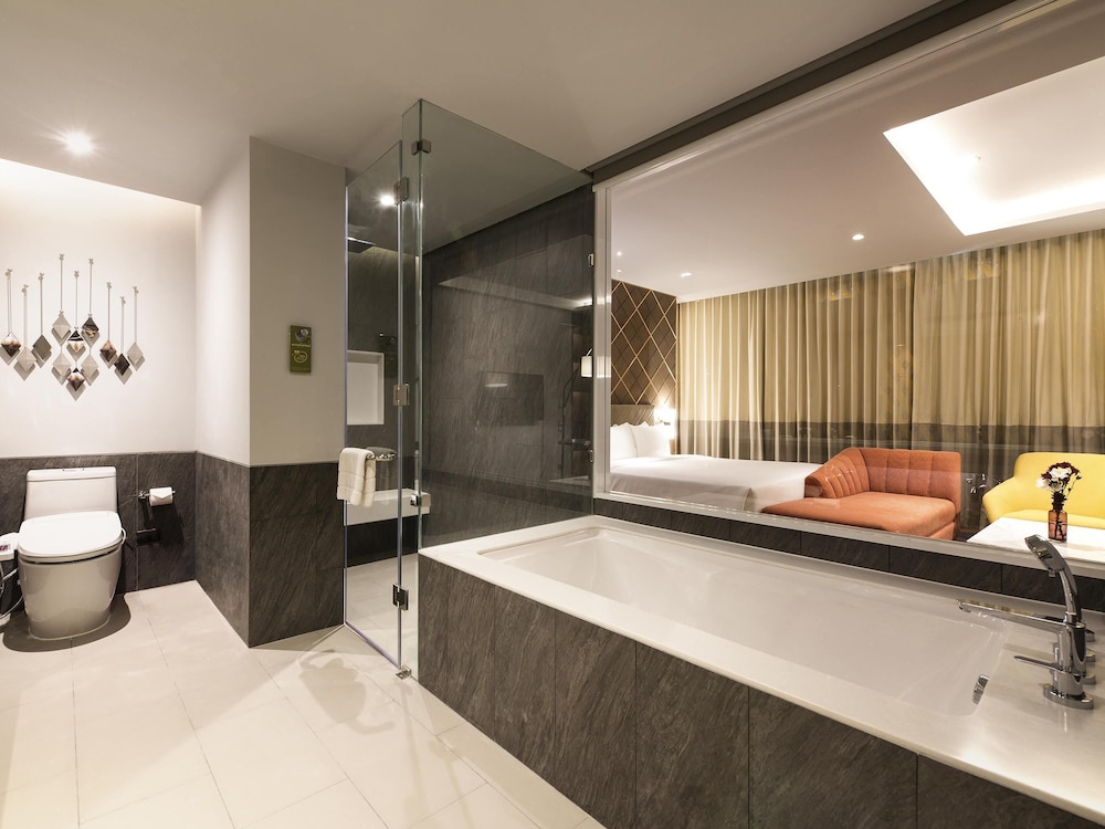 Mercure Bangkok Sukhumvit 24 33/75