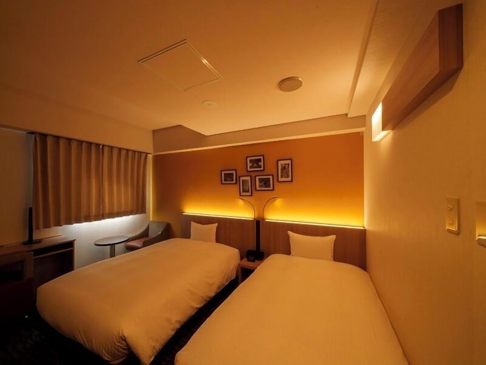 SUPERIOR, TWIN BEDS