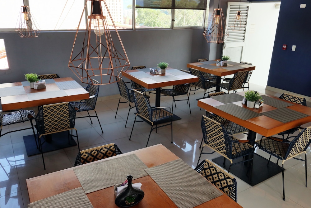 HOTEL LLERAS 10 51/63