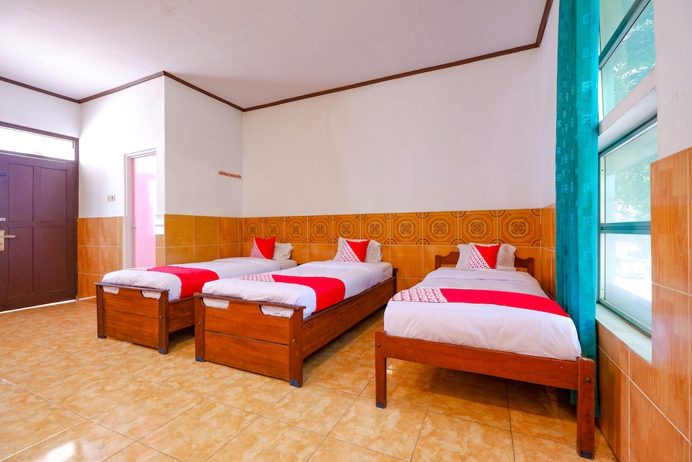 OYO 2855 Sartika Hotel Pati 13/42