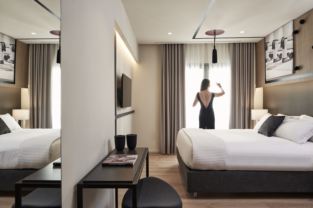 2 BEDROOMS, FAMILY, CITY VIEW