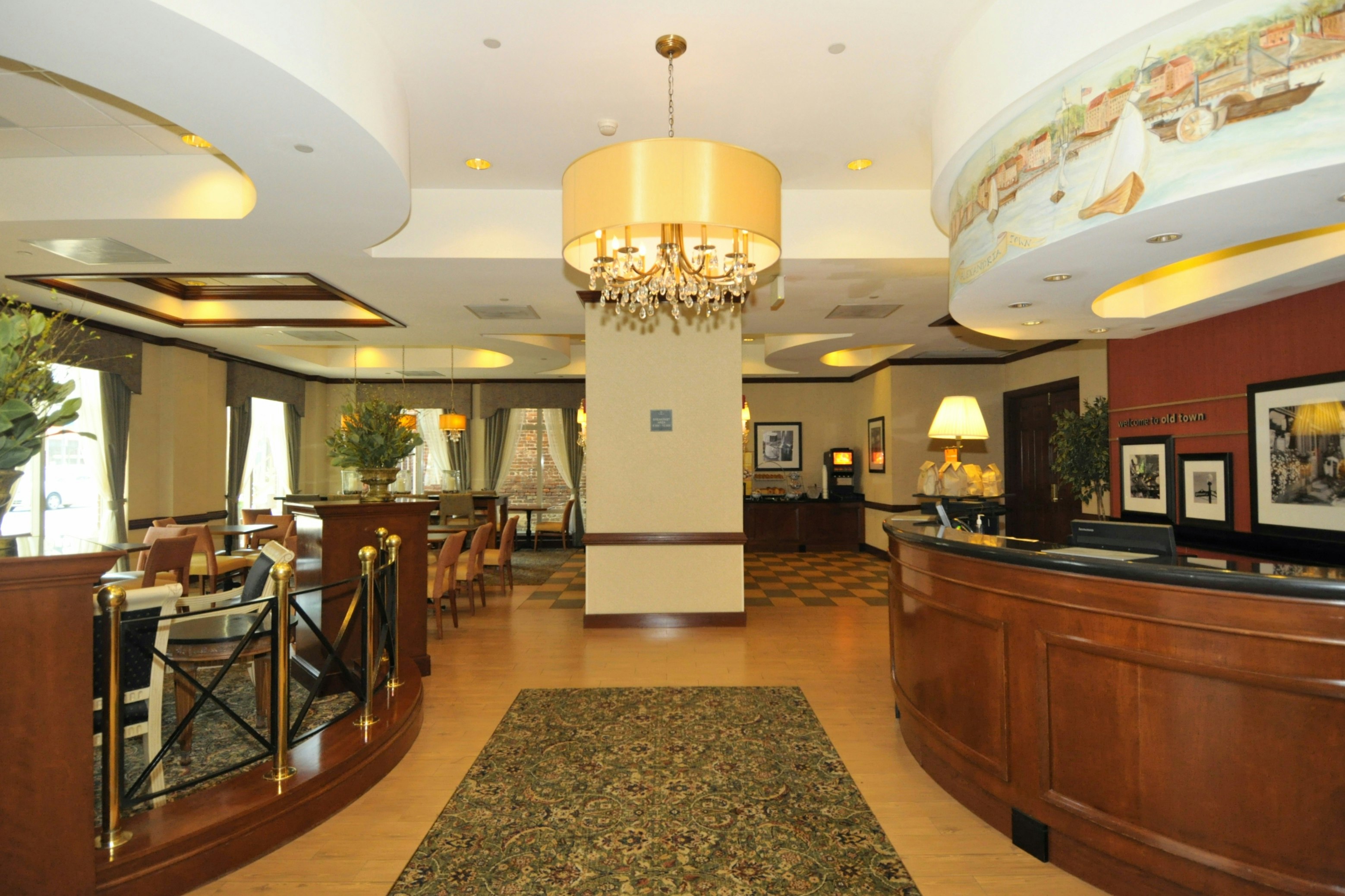 Hampton Inn Alexandria Old Town King St. Metro 16/56