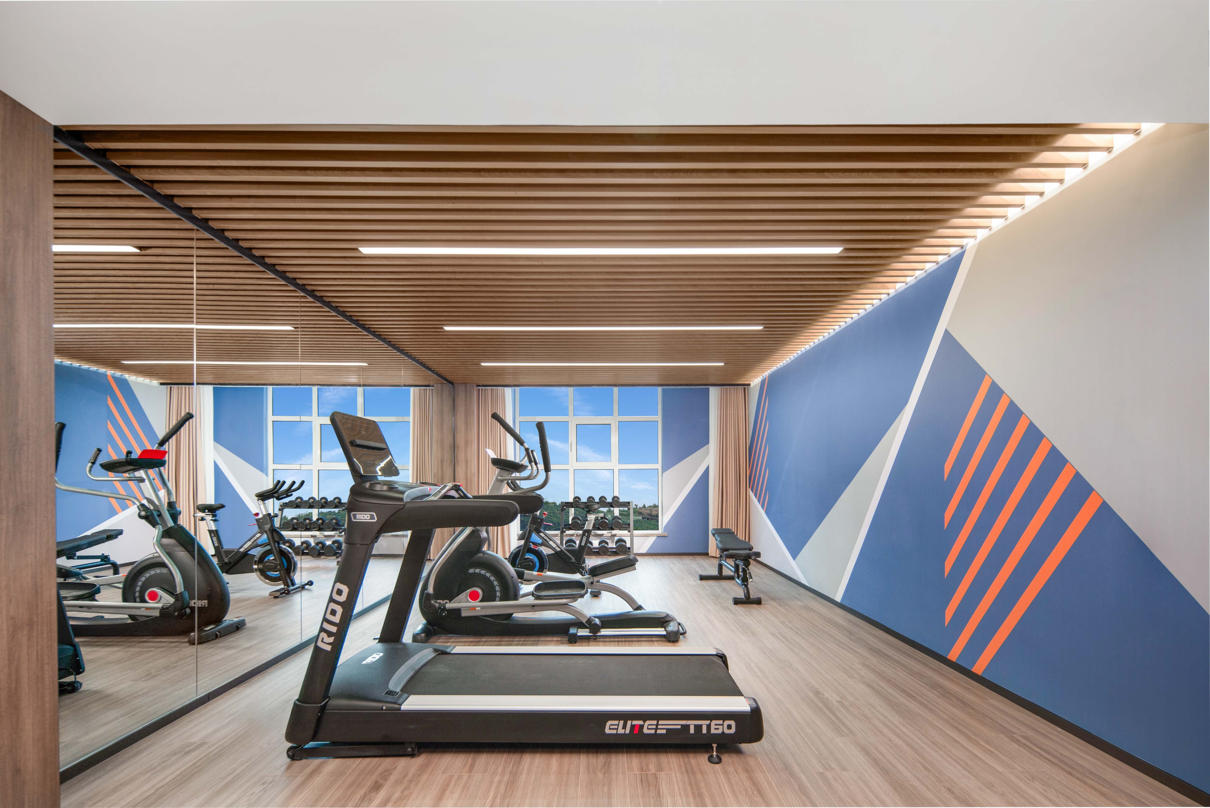 Holiday Inn Express Lvliang Xing County 13/24