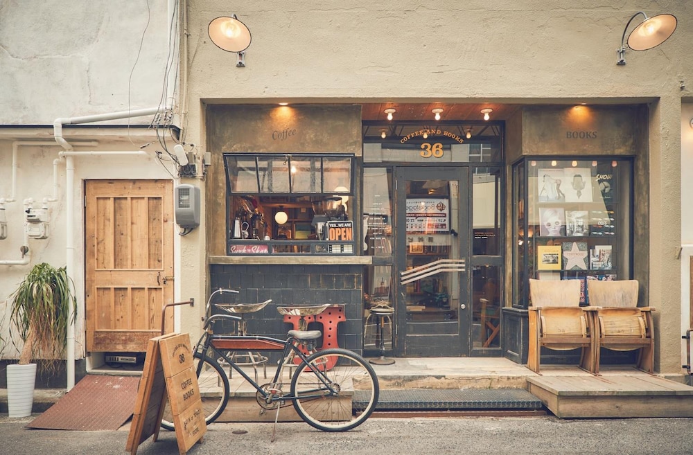 36Hostel 38/44