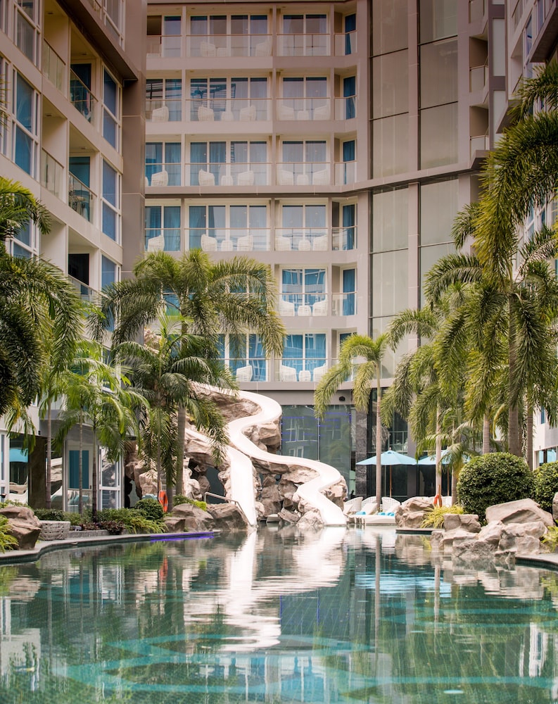 Azure Hotel Pattaya 30/32