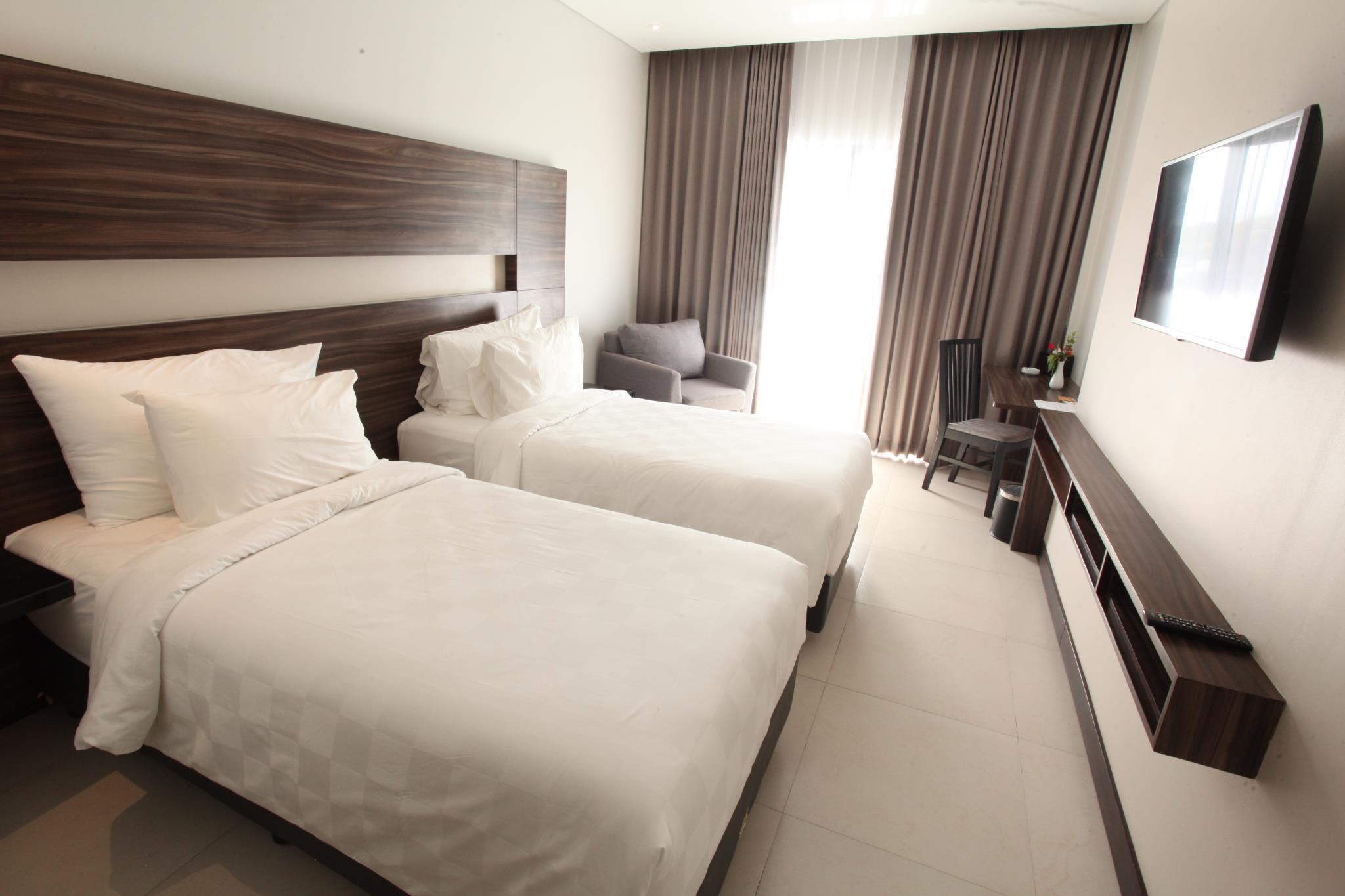 Helios Hotel Bone 21/48