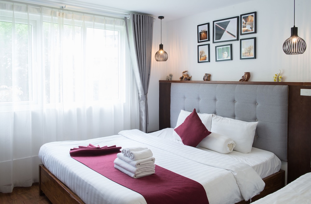 NT Elysian Hotel 30/76
