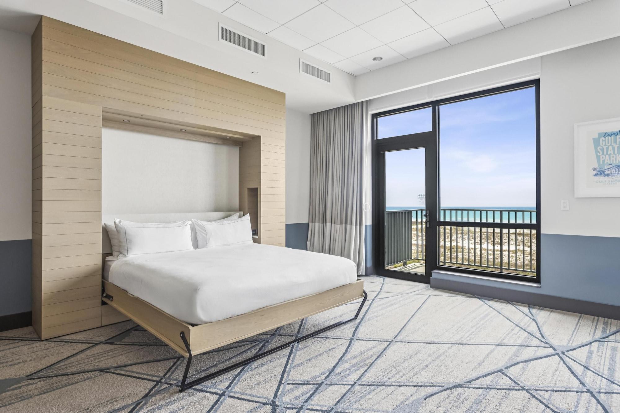 Suite, Gulf Front, Balcony