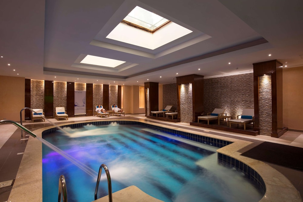 swimming pool spa