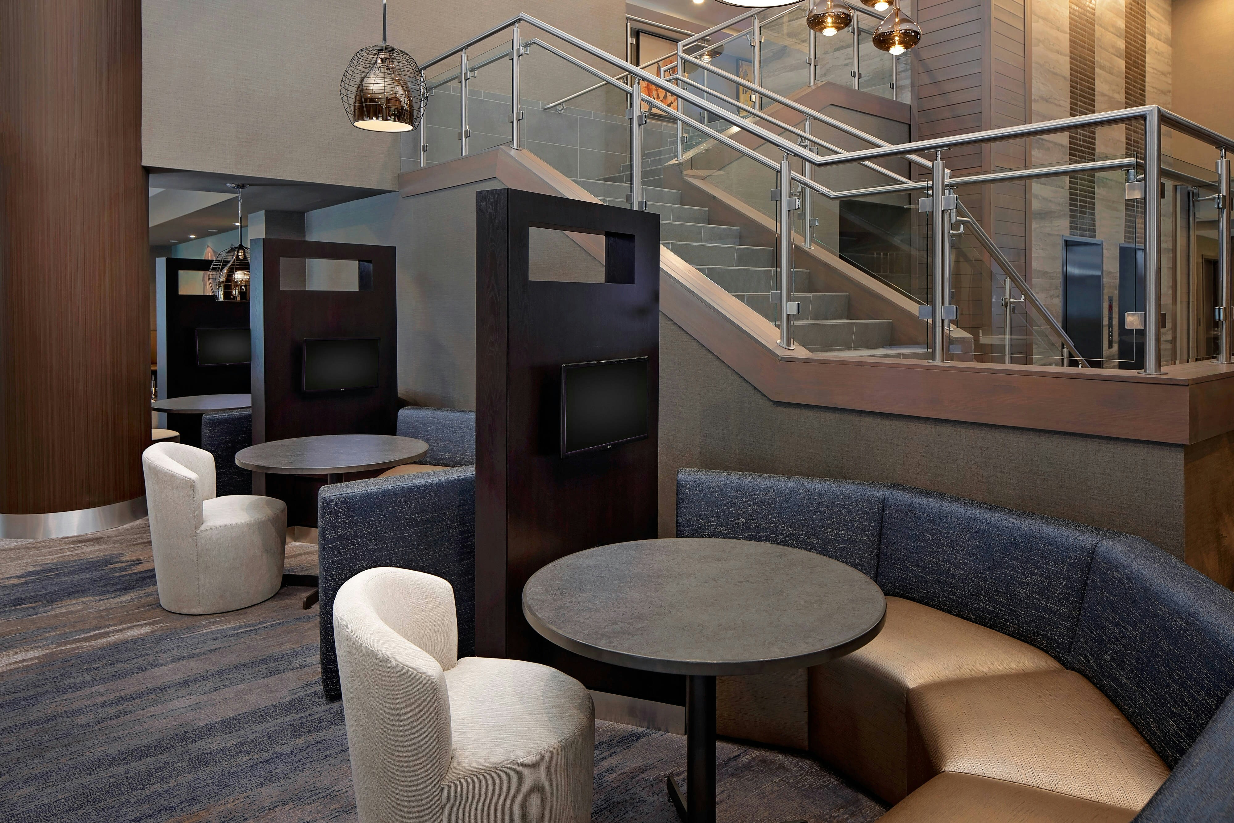 Courtyard By Marriott Dallas Downtown Reunion District 18/45