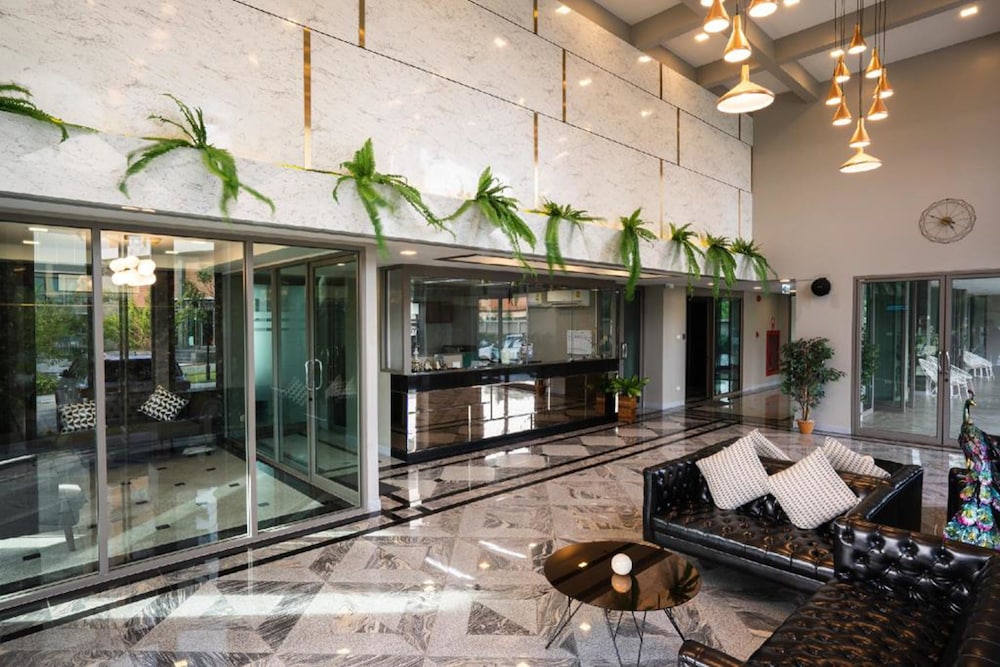 Onpa Hotel & Residence Bangsaen 12/47