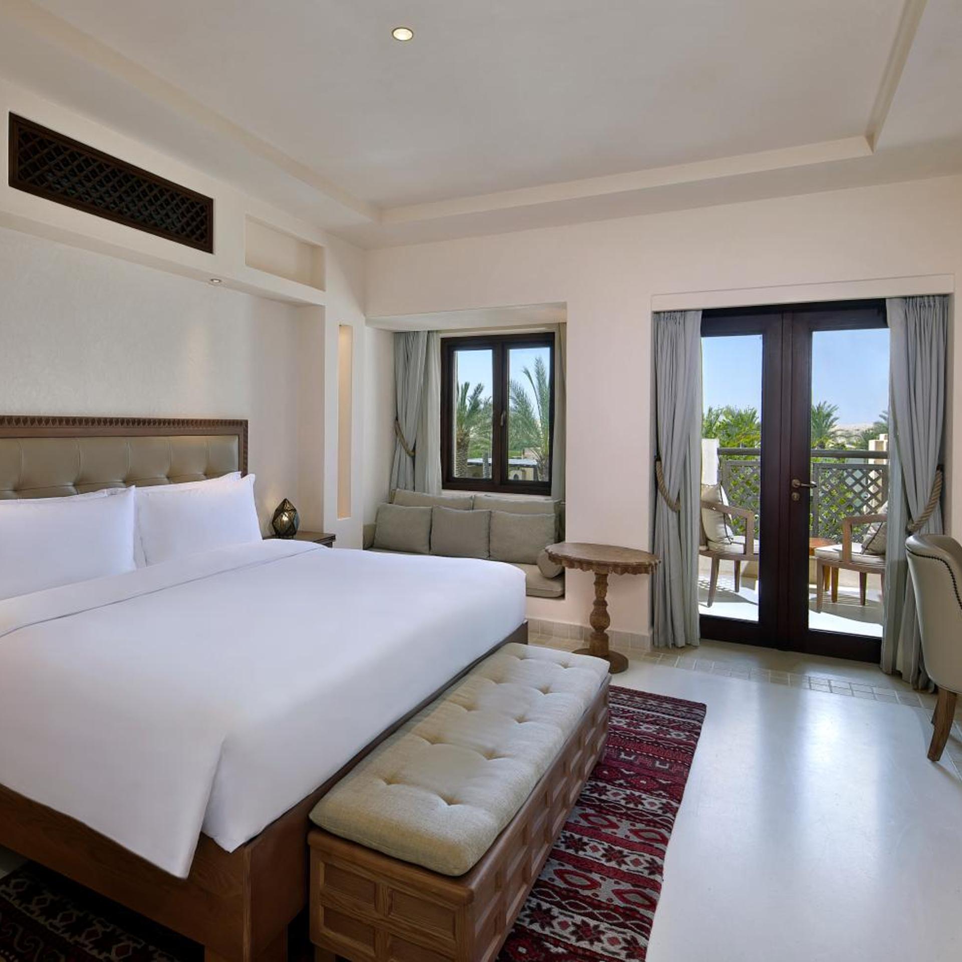 1 Bedroom, Classic, Suite, King Bed, Balcony