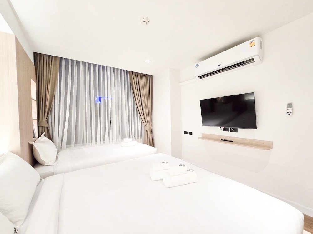 Ascella Pratunam Bangkok 15/40