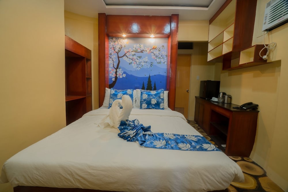 Skylodge Resort 3/50