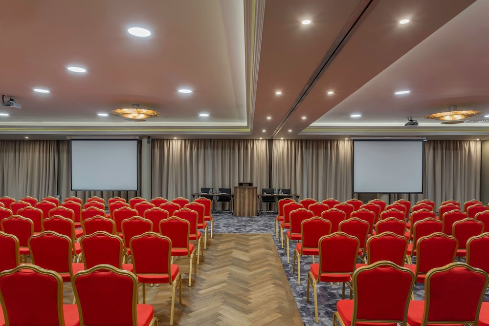 Athlone Springs Hotel 35/46