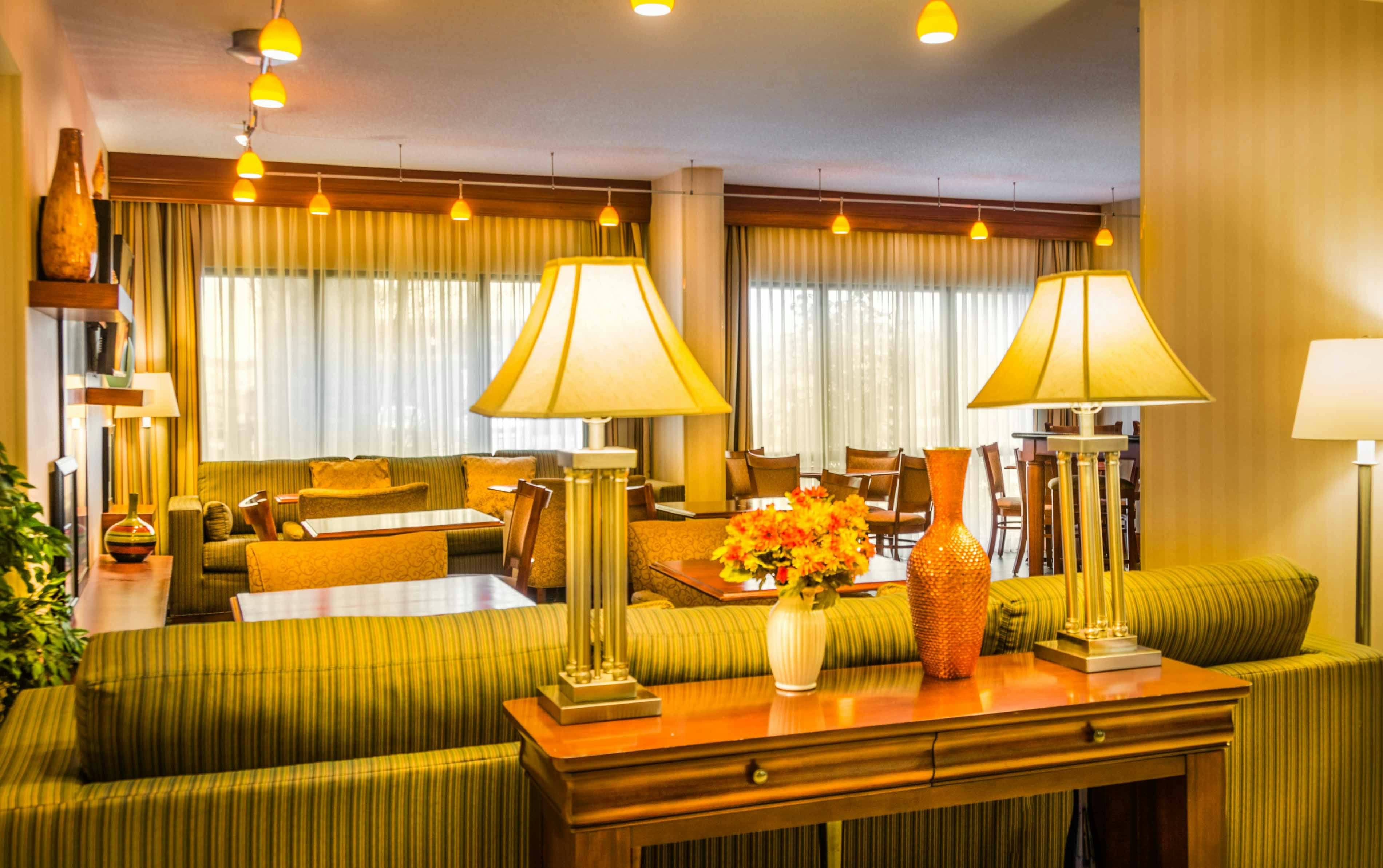 Hampton Inn Washington, PA 36/57