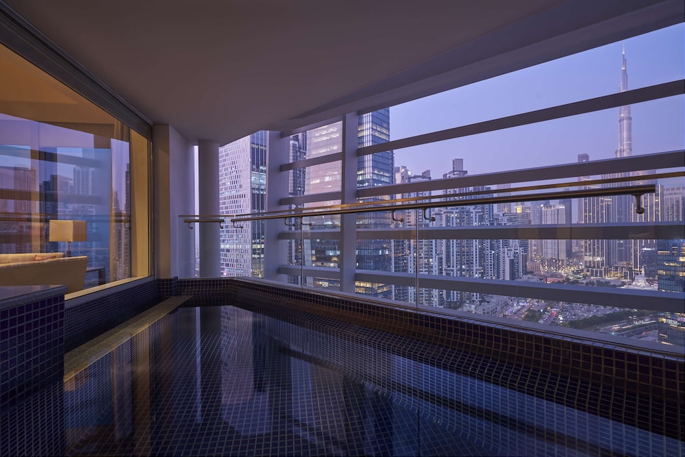 swimming pool spa