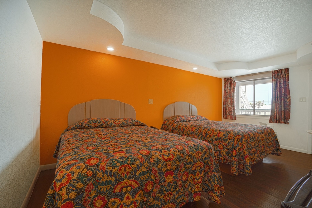ROOM, 2 QUEEN BEDS