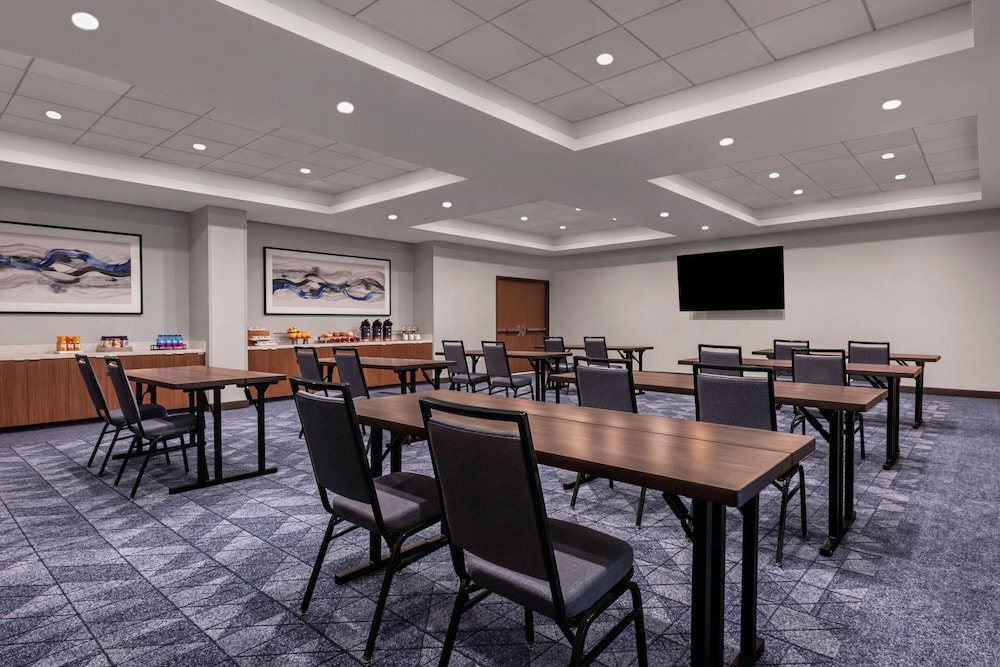 Courtyard by Marriott San Diego Miramar 18/23