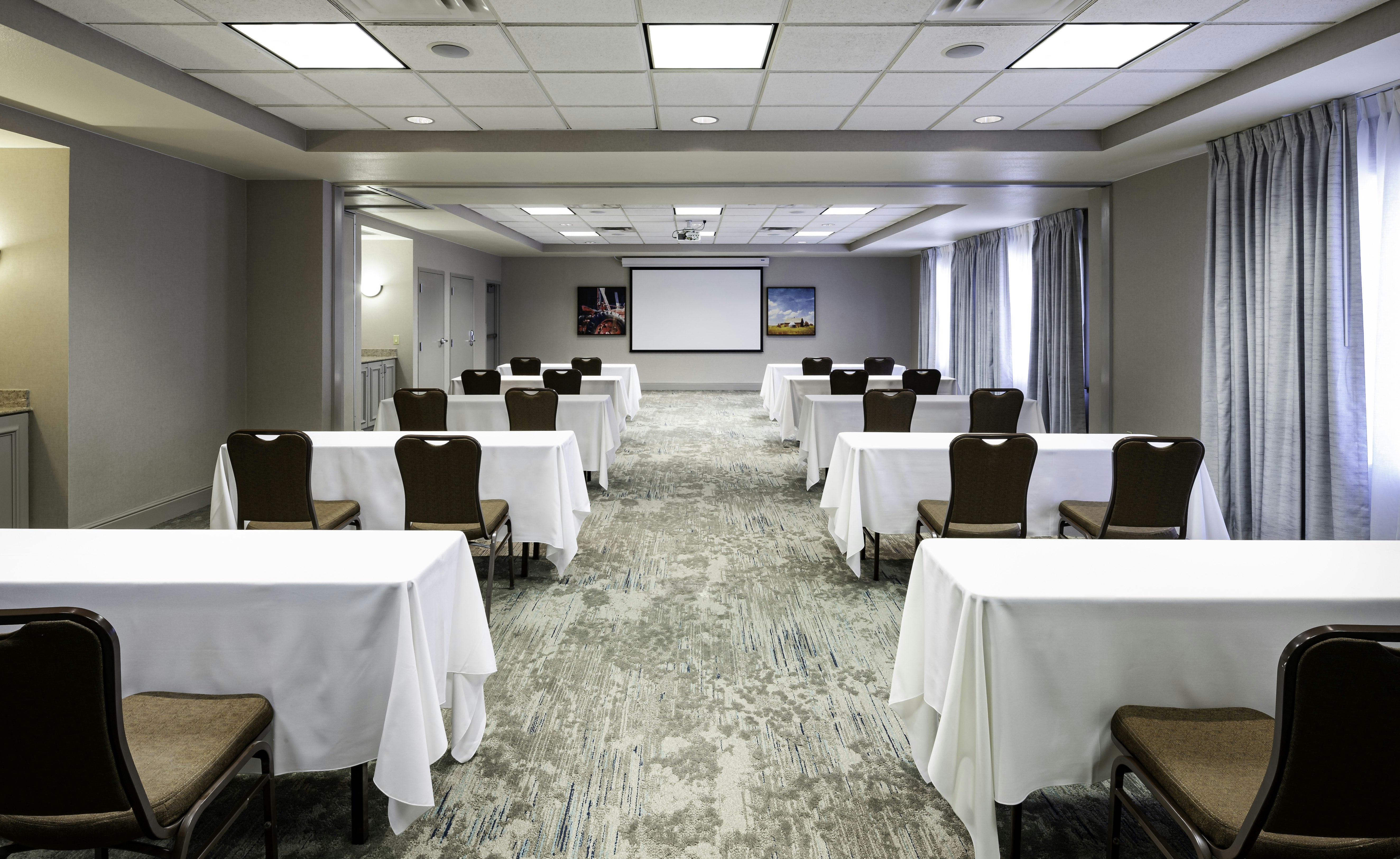 Hilton Garden Inn Omaha Downtown/Old Market Area 64/74