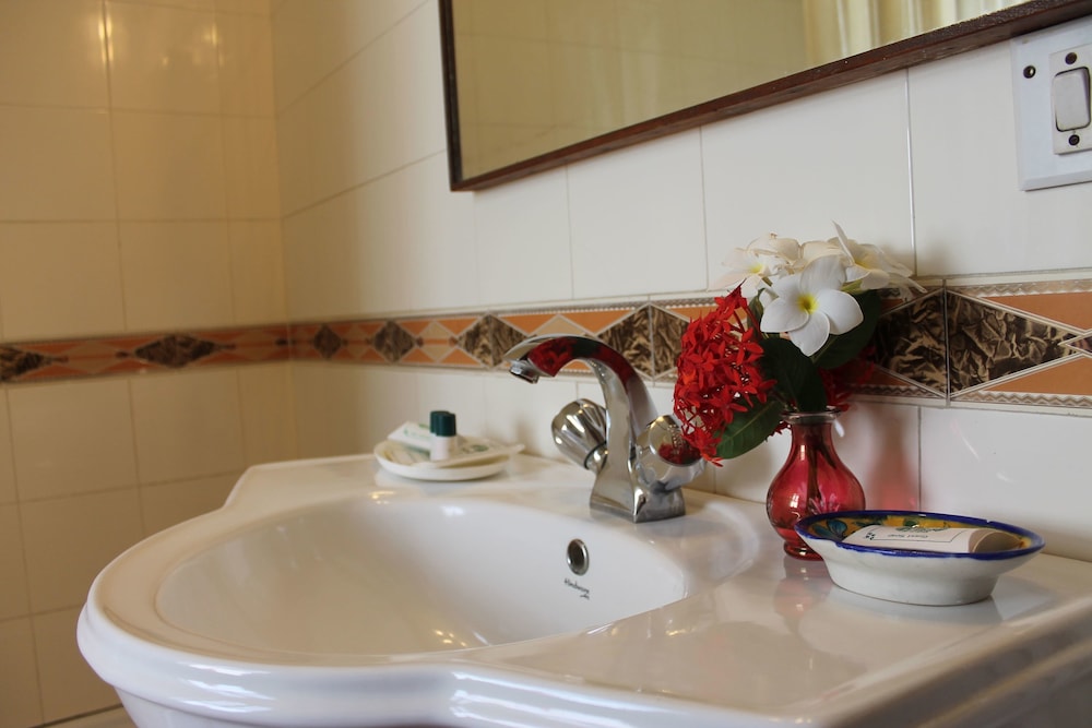 Hotel Madhuban 46/51