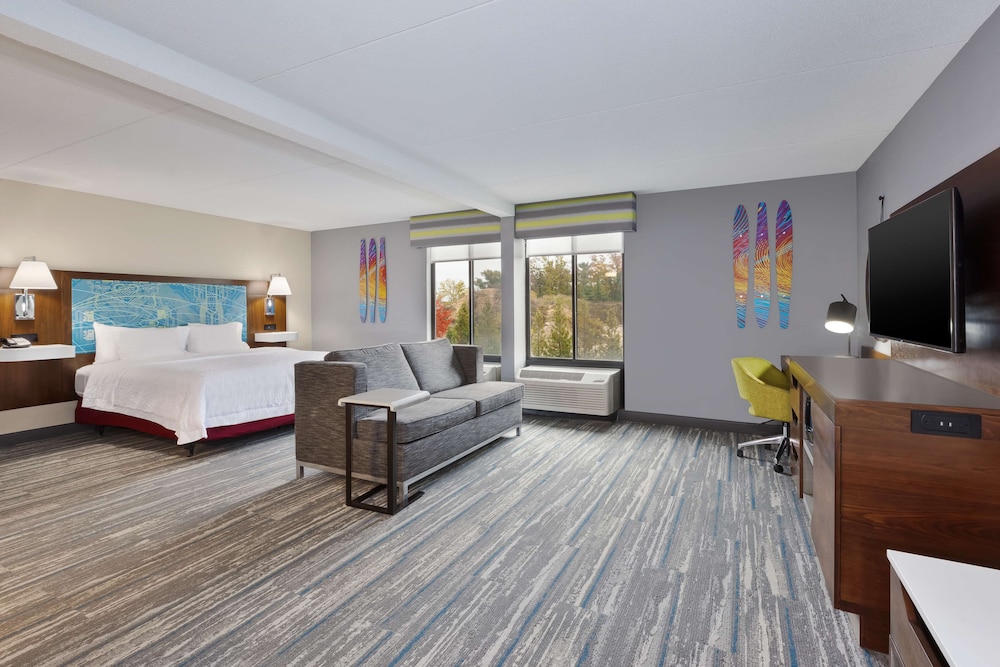 Hampton Inn Traverse City 26/45