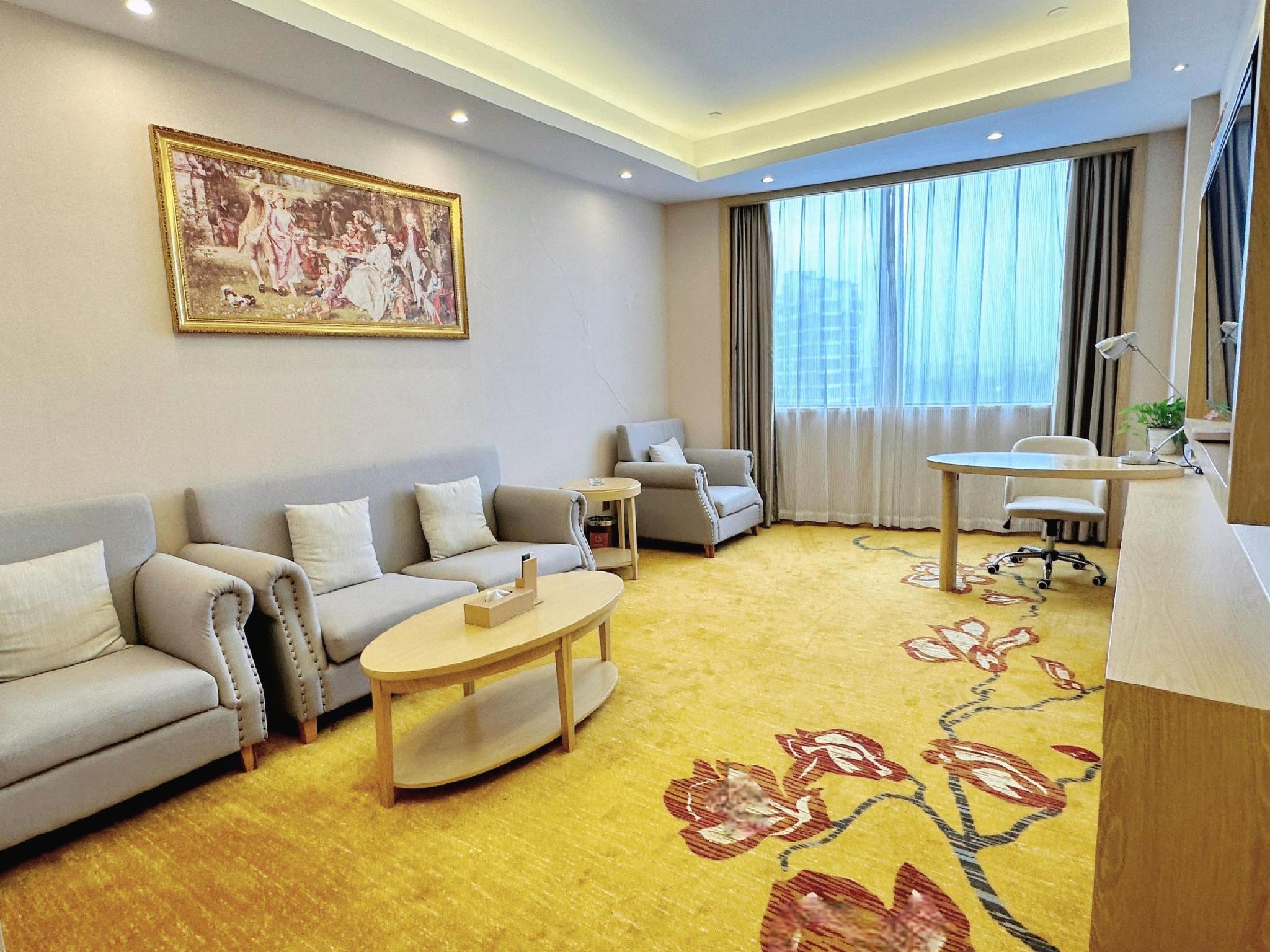 Vienna International Hotel (Pinghu Zhangjiang Science and Technology Park) 35/45