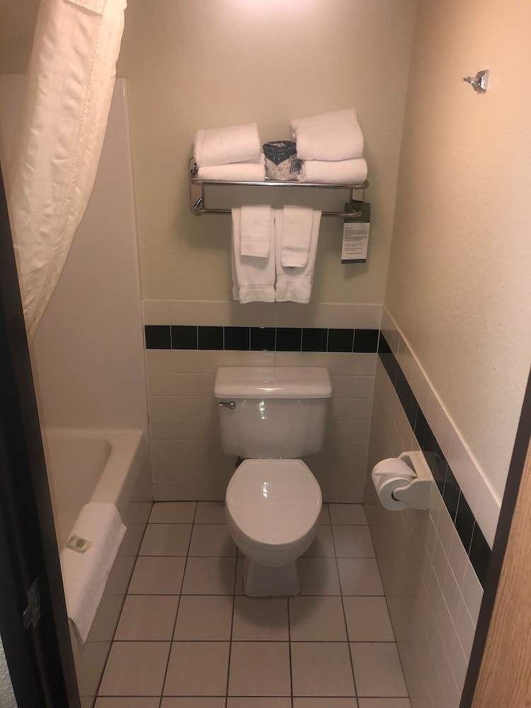 Cobblestone Hotel & Suites - Wisconsin Rapids 29/31