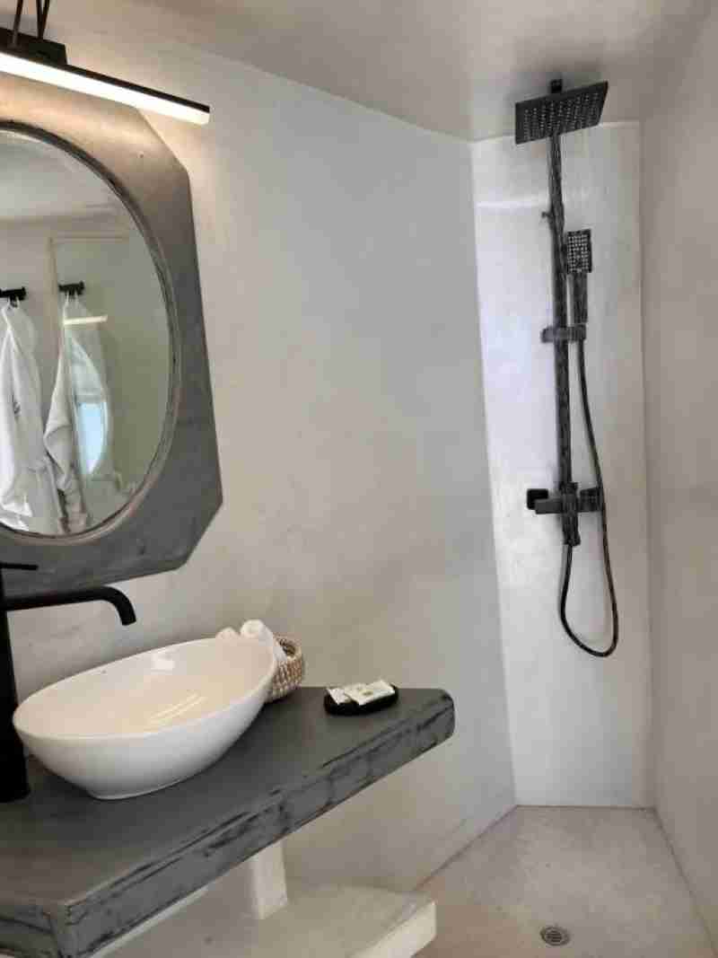 جناح جونيور بجاكوزي، Iliovasilema Suites 3/6