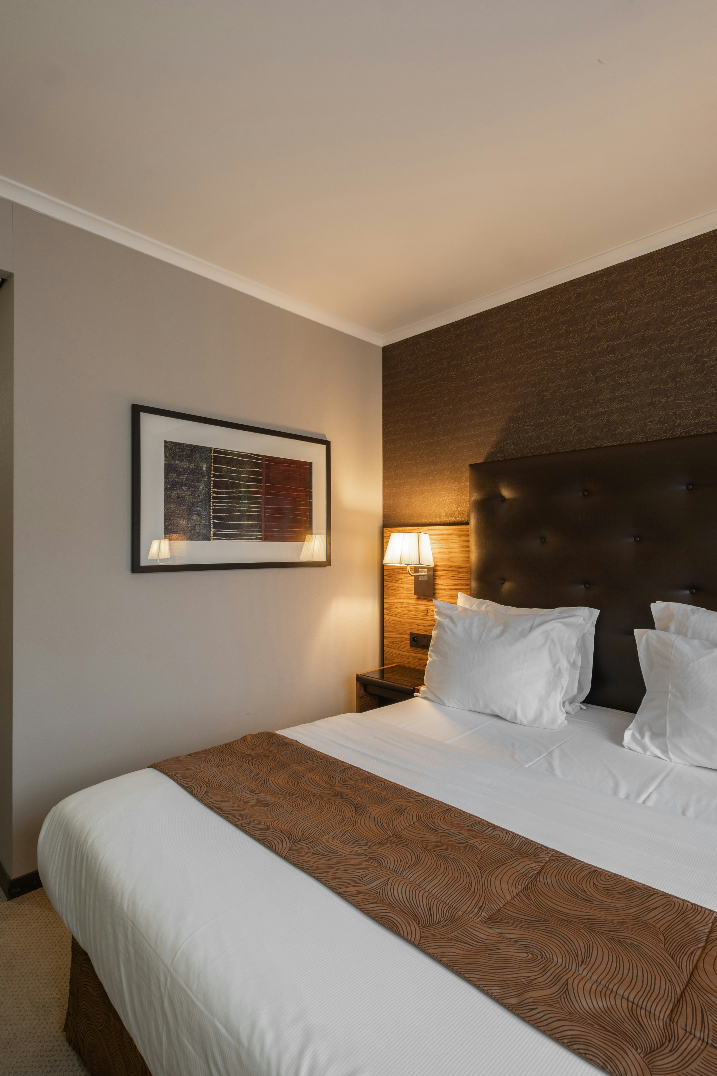 Capsule, Executive, Queen Bed
