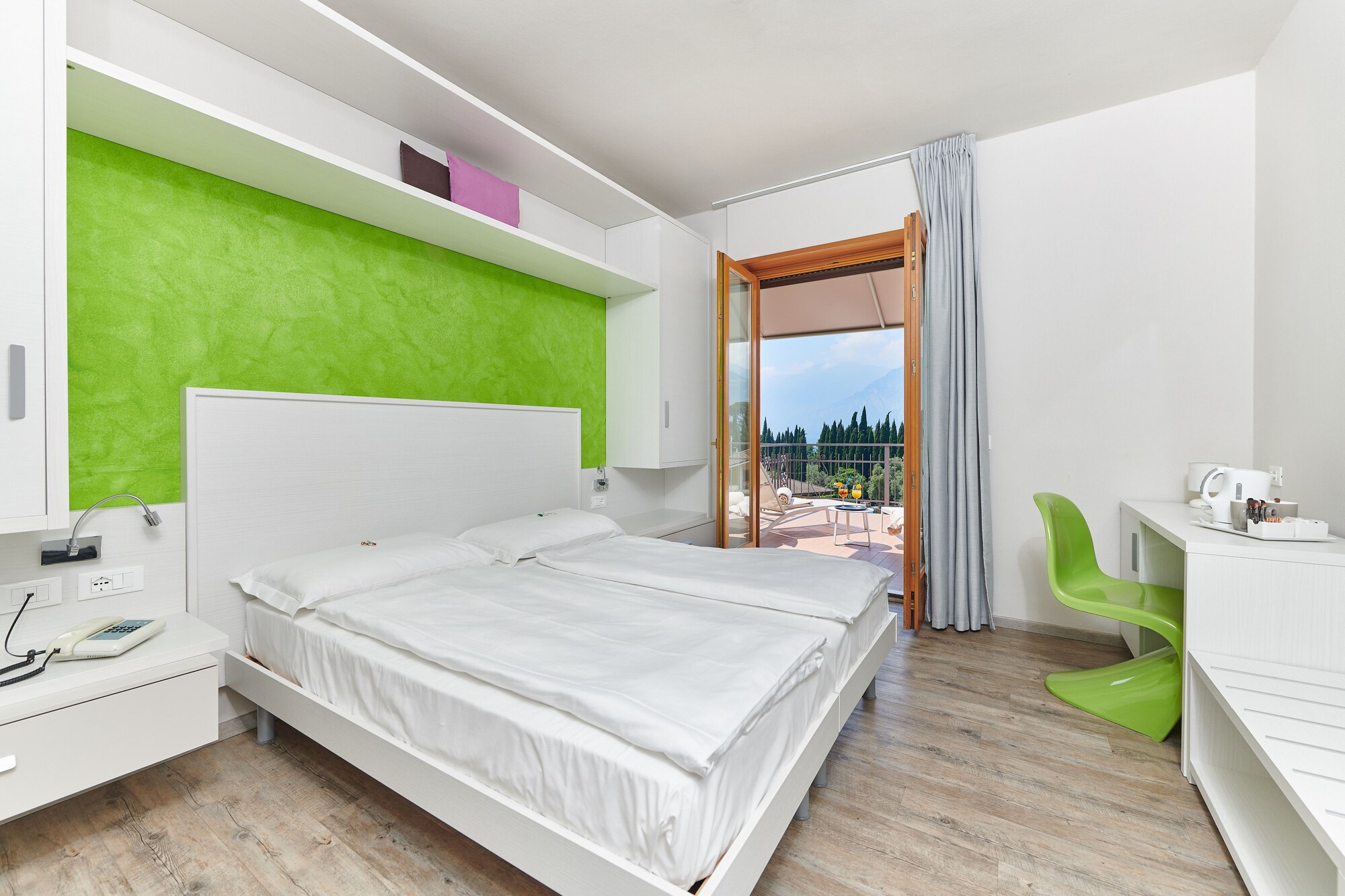 EXCLUSIVE, KING BED, LAKE VIEW, TERRACE