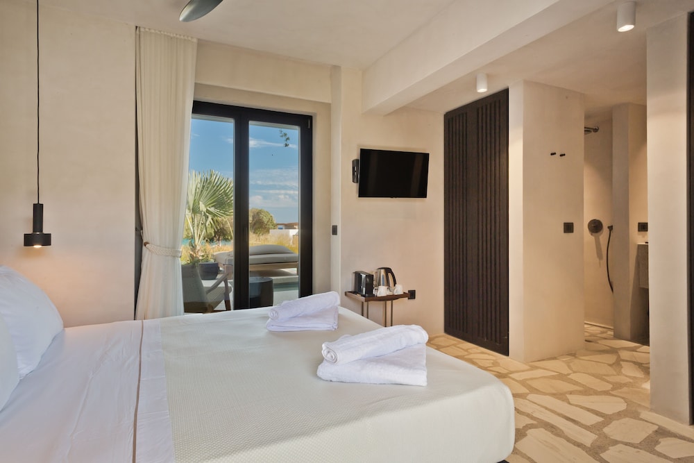 Almi Luxury Rooms 3/25