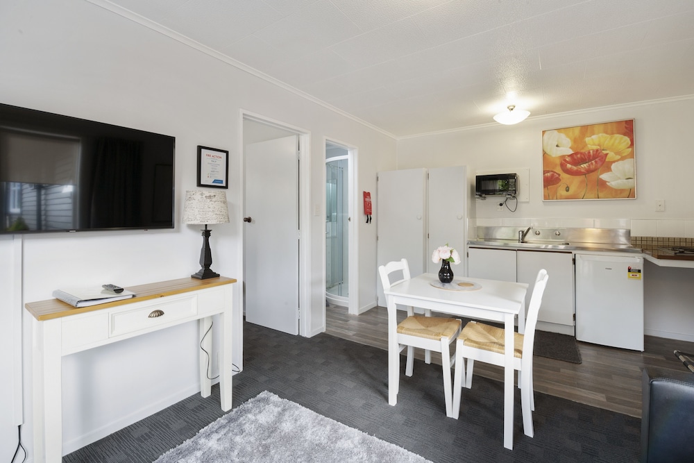 Dunrovin Motel 52/69