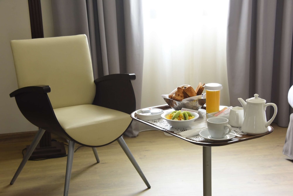 Ramada By Wyndham Downtown Beirut 51/56