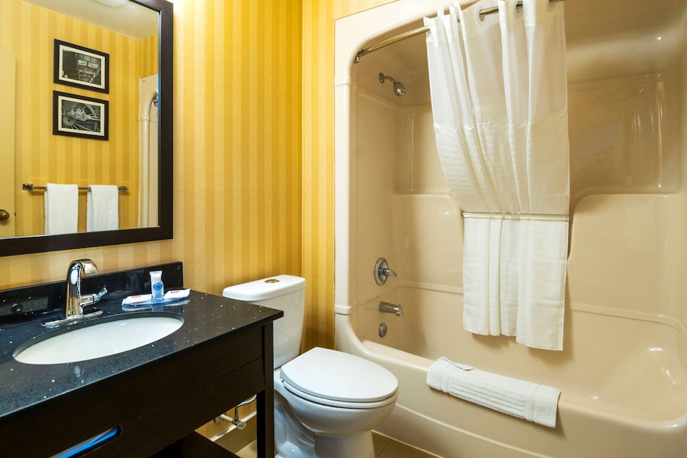 Comfort Inn St. Thomas 15/42