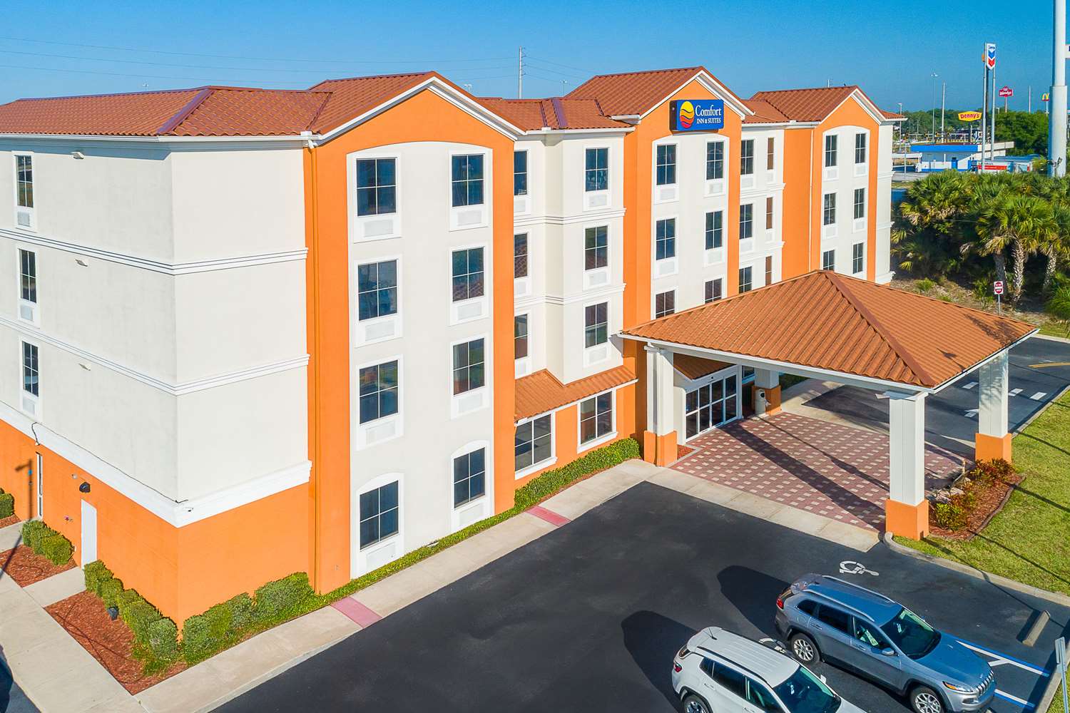 Comfort Inn & Suites Maingate South 3/19