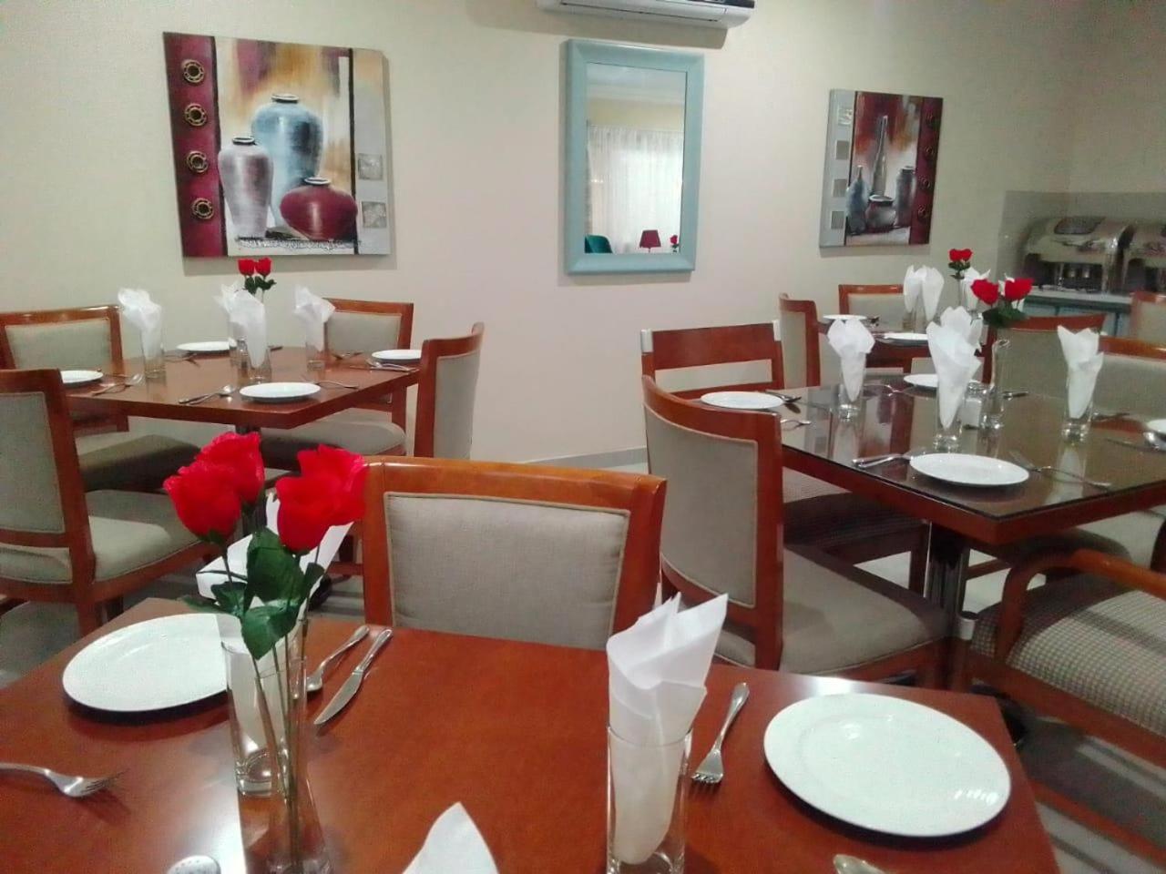 Benoni N12 Hotel 33/45