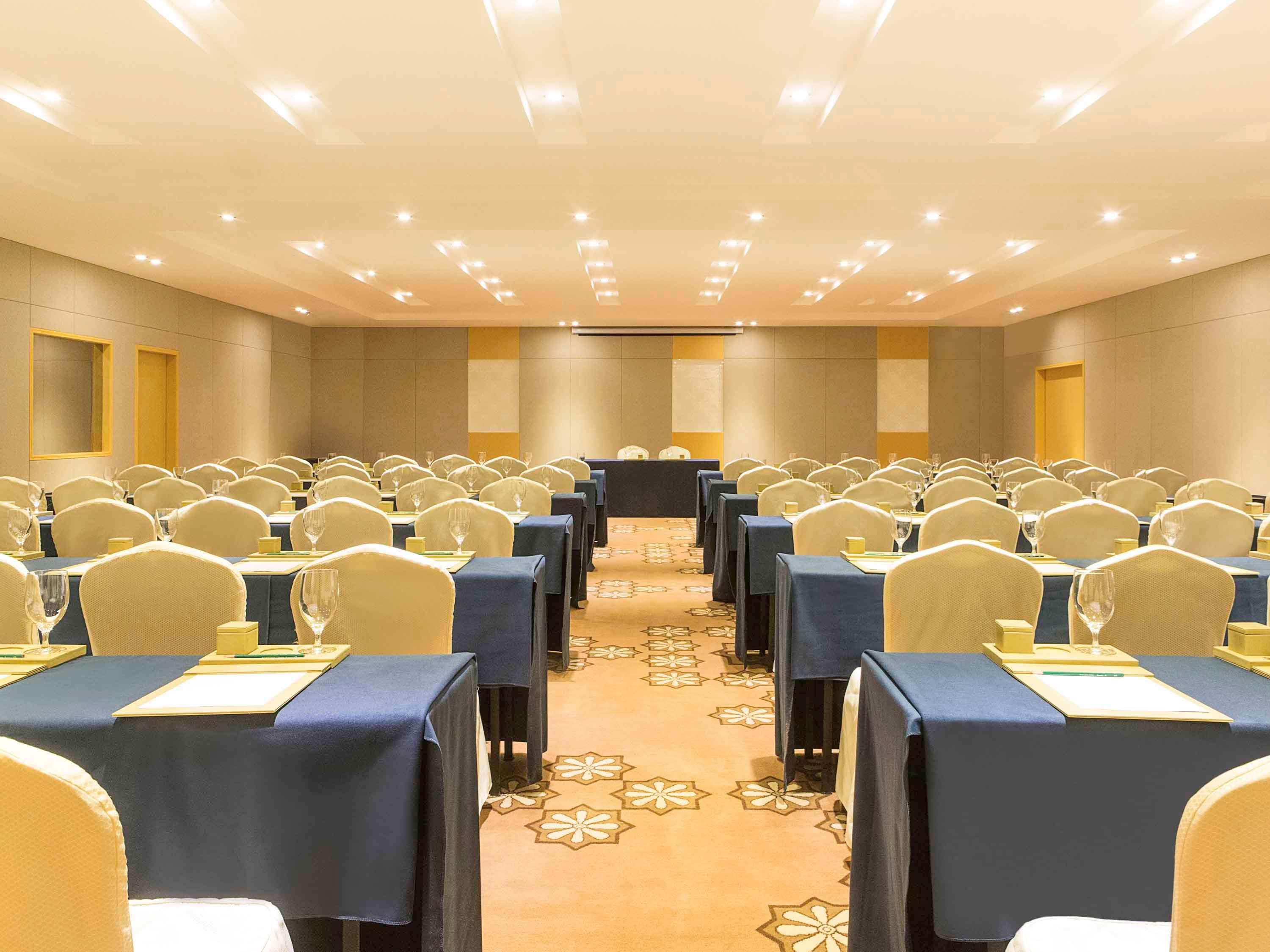 Grand Mercure Urumqi Hualing 37/41