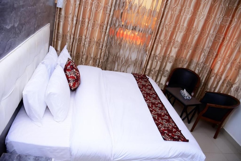 Silver Hotel 18/33