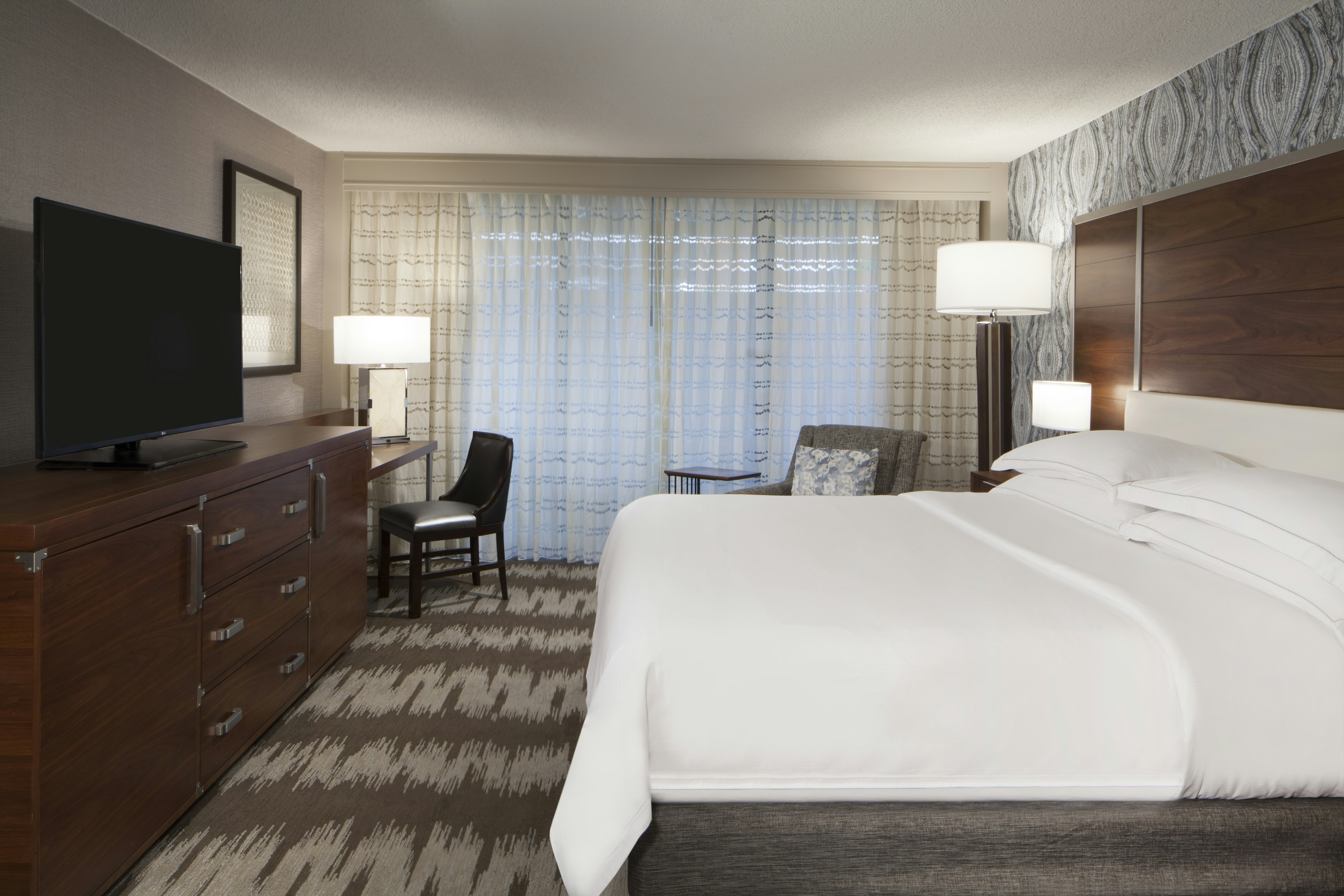 2 Bedrooms, Suite, 1 King or 2 Double Beds