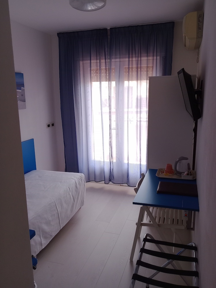 Hotel Eliani 24/47