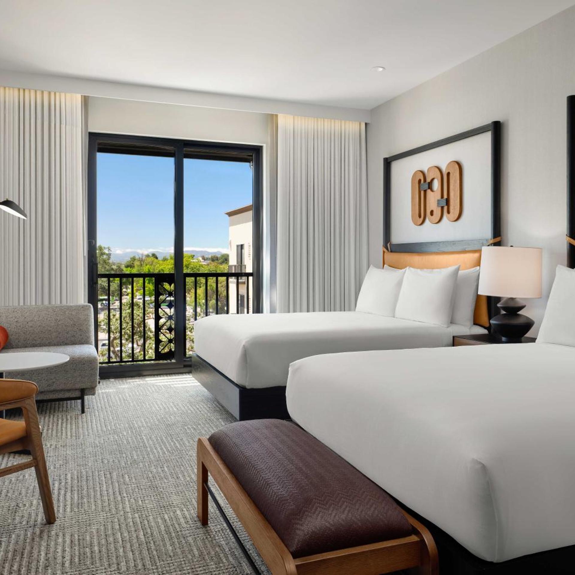 Room, King Bed, 2 Queen Beds, French Balcony