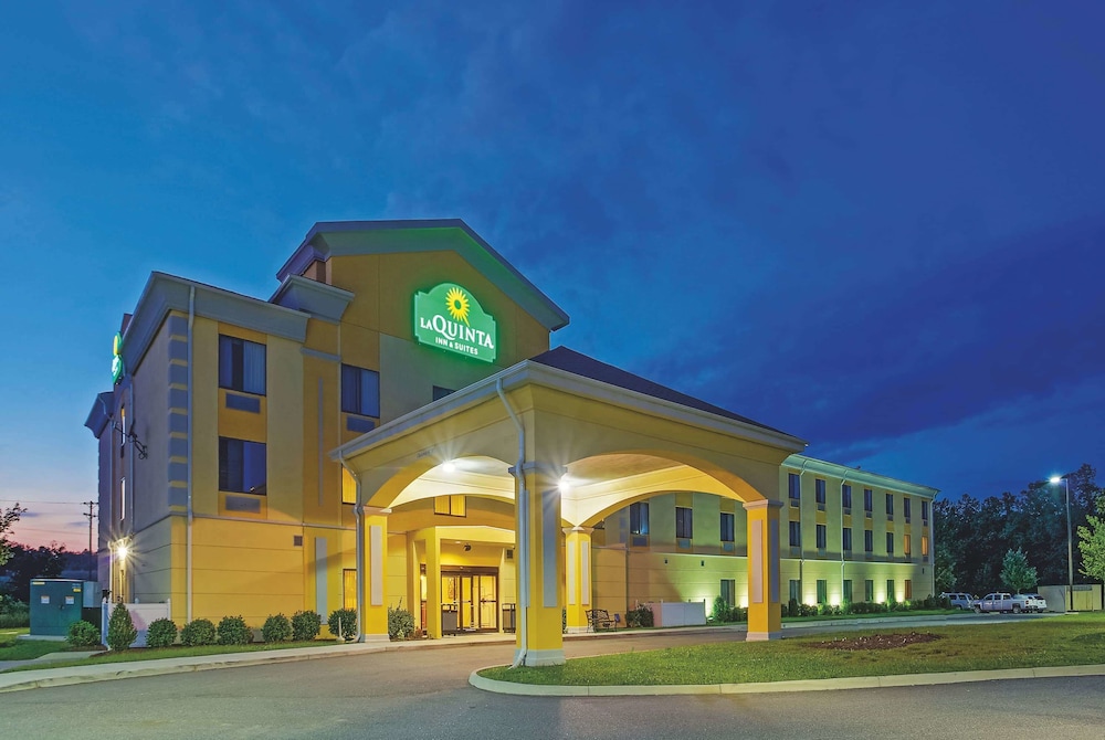 La Quinta Inn Suites Richmond Kings Dominion 1/44