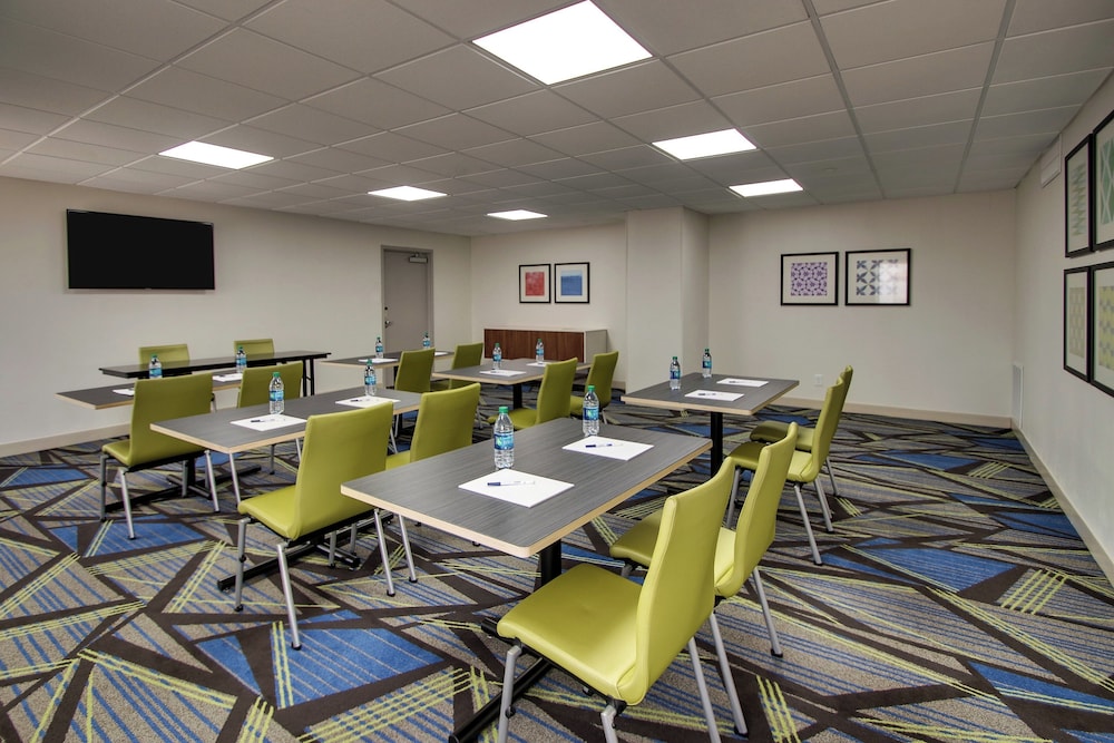 Holiday Inn Express Atlantic City W Pleasantville Ex Comfort Inn Suites West Atlantic City 55/70