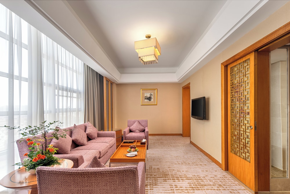 Plaza Hotel Yuyao 33/50